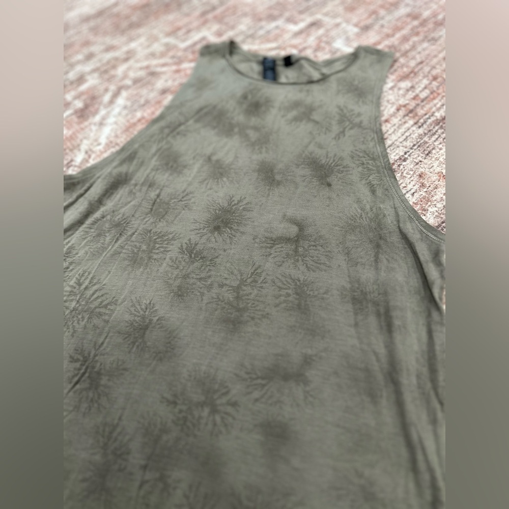 Lululemon Lab Kosaten Tank Rare Women Size 4 OD Green Pattern Gym Athleisure - Picture 3 of 7
